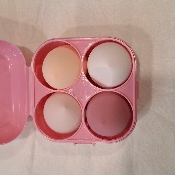 Colorful Makeup Accessory Set - Picture 2 of 6